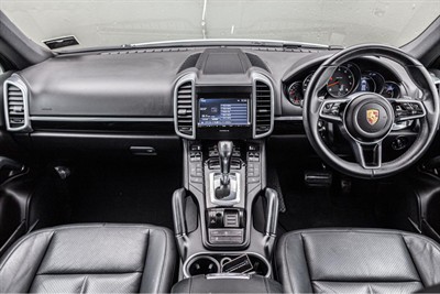 2015 Porsche CAYENNE 4WD - Thumbnail