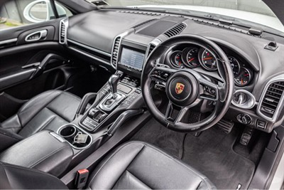 2015 Porsche CAYENNE 4WD - Thumbnail