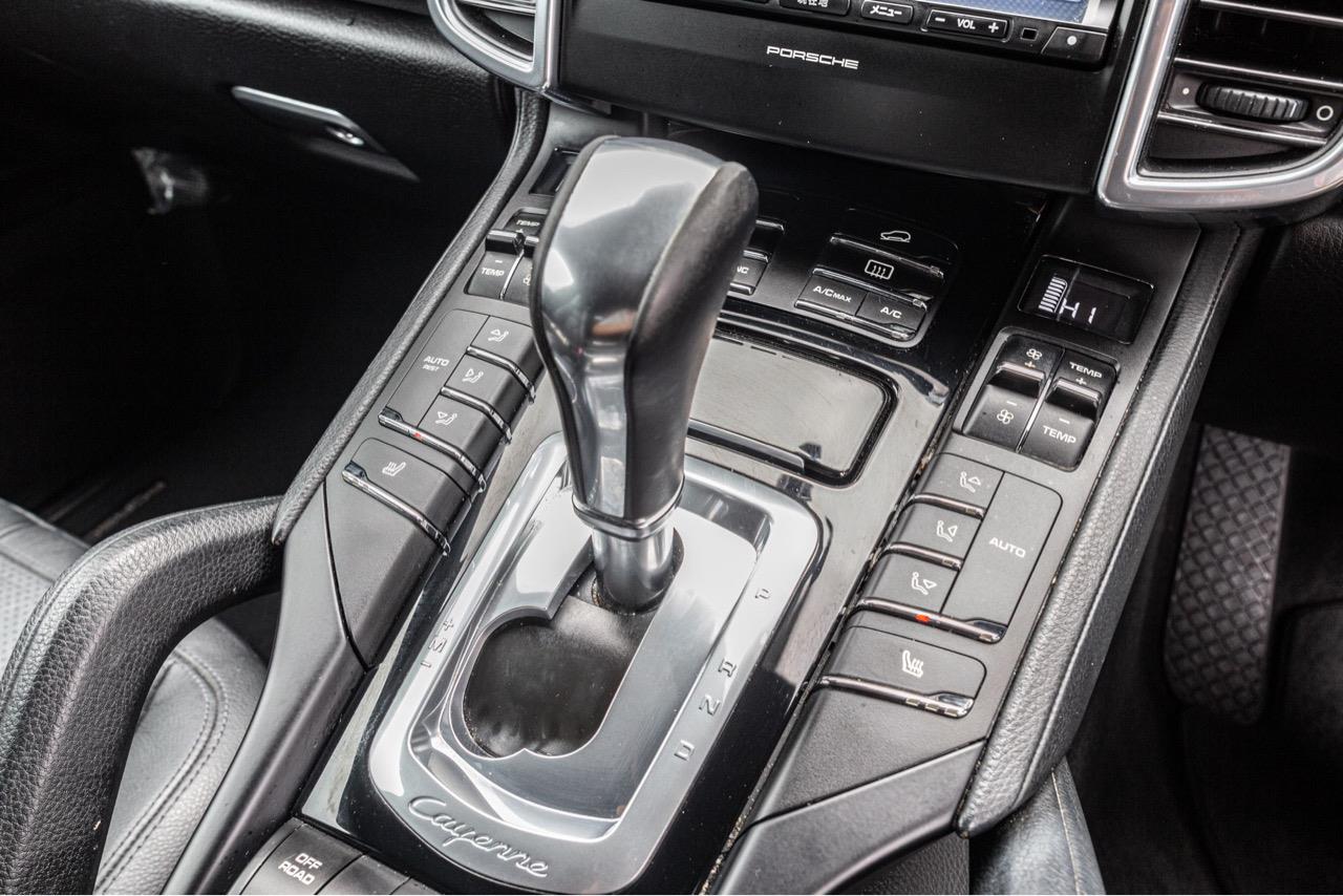 2015 Porsche CAYENNE 4WD