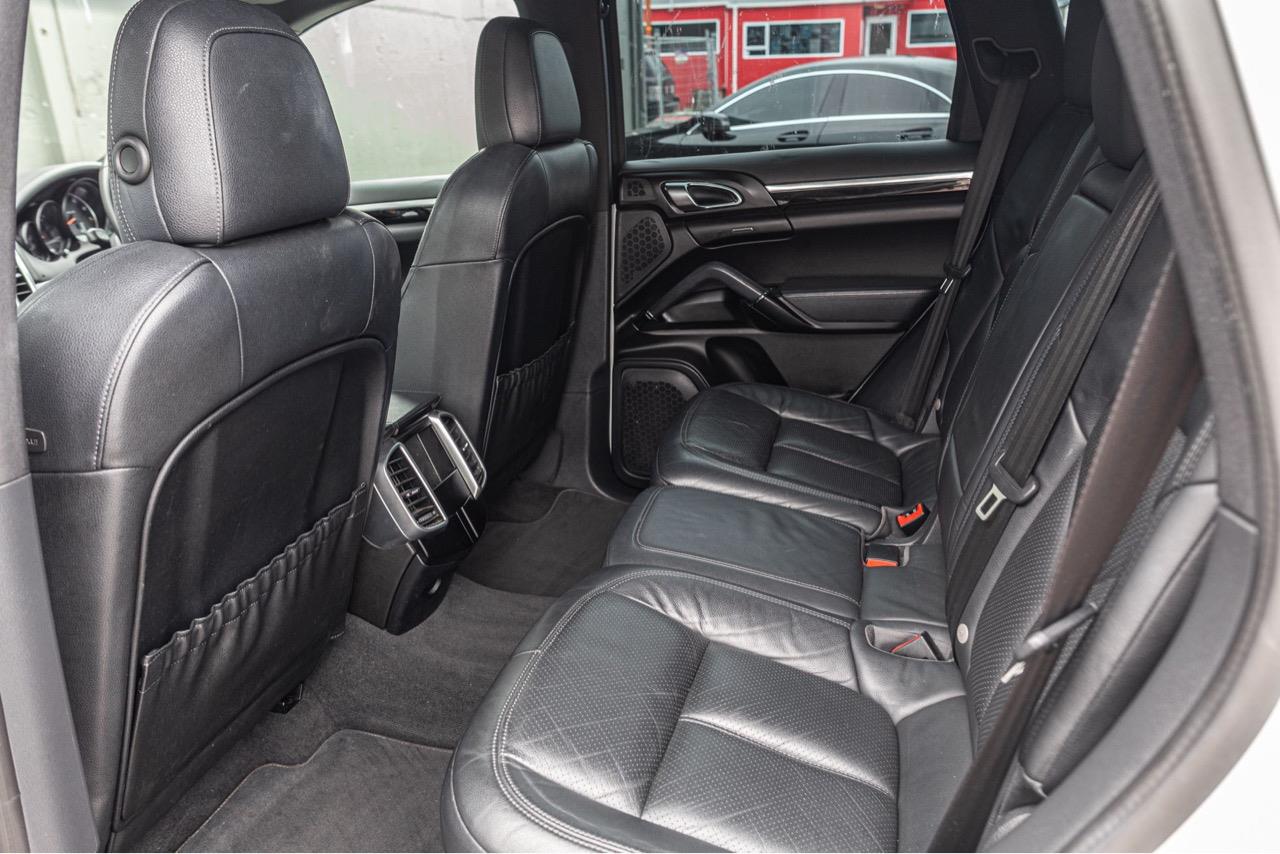 2015 Porsche CAYENNE 4WD