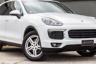 2015 Porsche CAYENNE 4WD - Thumbnail