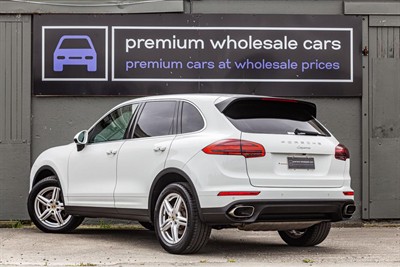 2015 Porsche CAYENNE 4WD - Thumbnail
