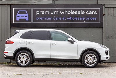 2015 Porsche CAYENNE 4WD - Thumbnail