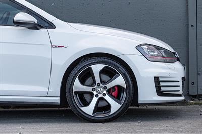 2014 Volkswagen GOLF GTI - Thumbnail