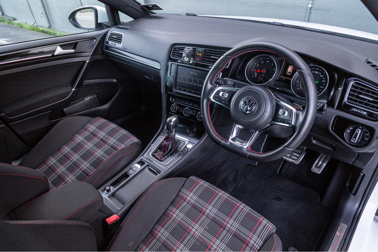 2014 Volkswagen GOLF GTI