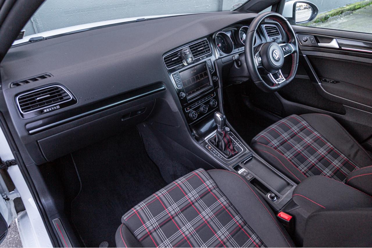 2014 Volkswagen GOLF GTI