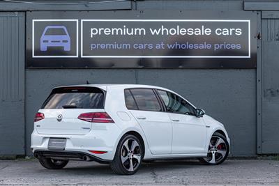 2014 Volkswagen GOLF GTI - Thumbnail