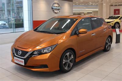 2017 Nissan Leaf - Thumbnail