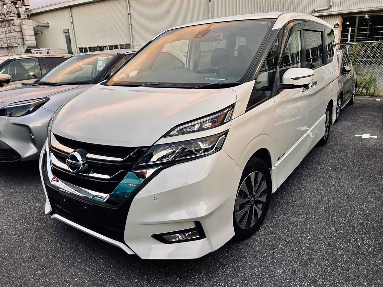 2017 Nissan SERENA