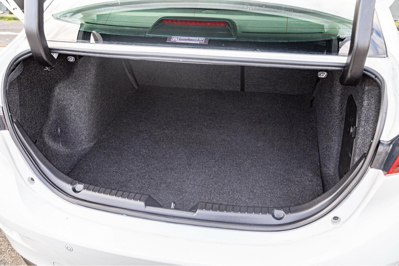 2017 Mazda Axela