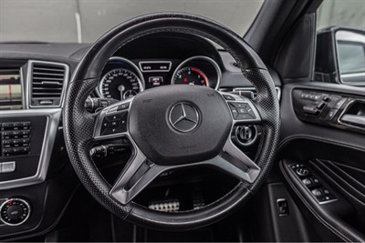 2015 Mercedes-Benz M-CLASS 4WD - Thumbnail