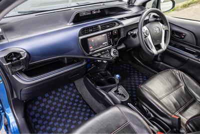 2015 Toyota AQUA - Thumbnail