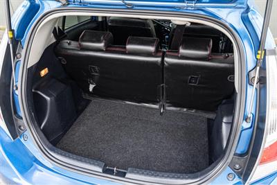 2015 Toyota AQUA - Thumbnail