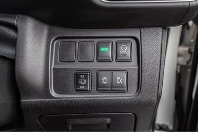 2017 Nissan SERENA - Thumbnail