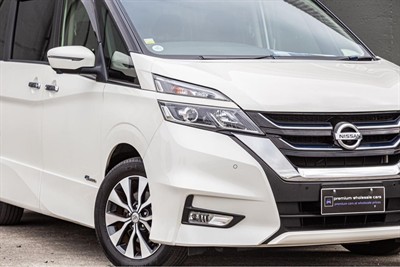 2017 Nissan SERENA - Thumbnail