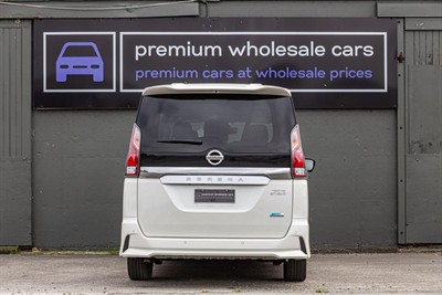 2017 Nissan SERENA - Thumbnail