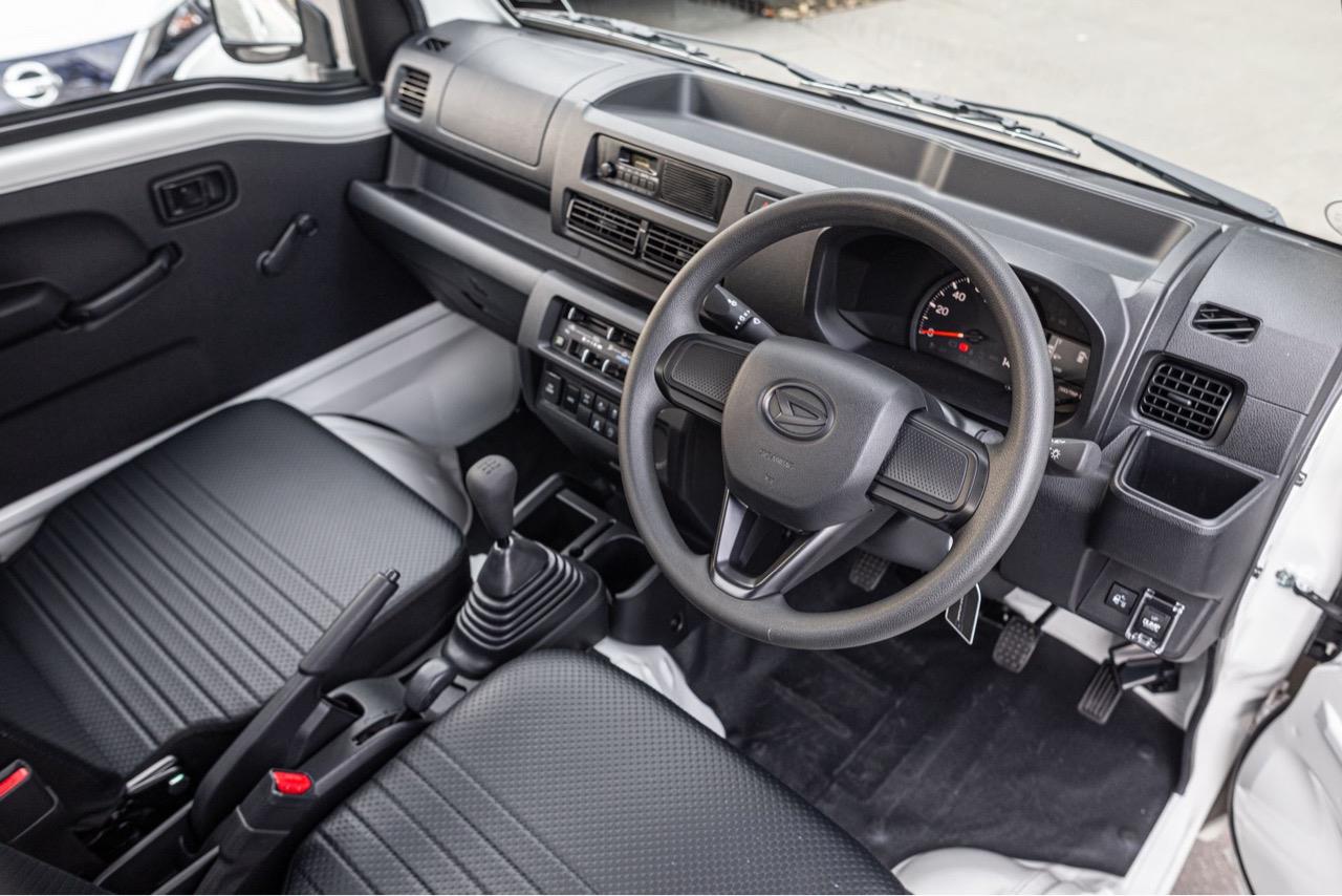 2025 DAIHATSU HIJET TRUCK