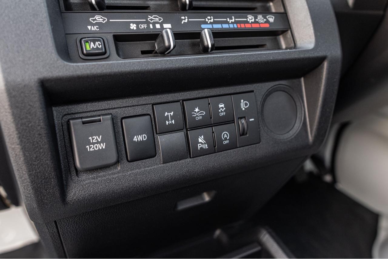 2025 DAIHATSU HIJET TRUCK