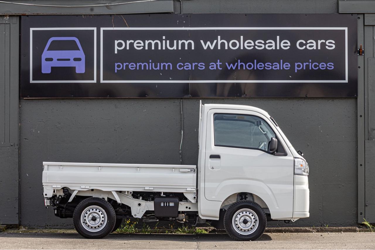 2025 DAIHATSU HIJET TRUCK