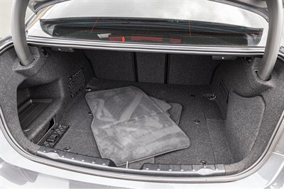 2014 BMW 330e - Thumbnail