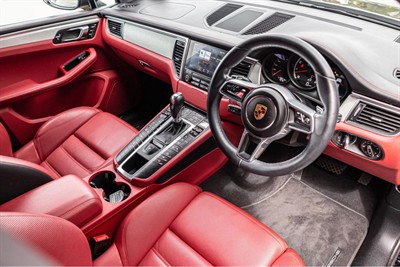 2018 Porsche MACAN 4WD - Thumbnail