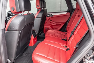 2018 Porsche MACAN 4WD - Thumbnail