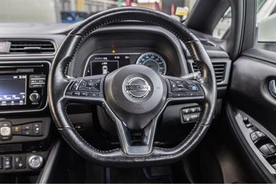 2018 Nissan Leaf - Thumbnail