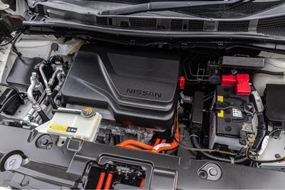 2018 Nissan Leaf - Thumbnail