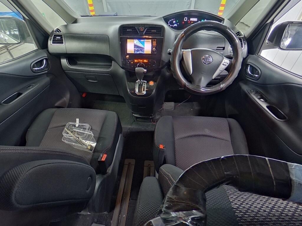 2013 Nissan SERENA