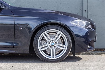 2015 BMW 528I M-SPORT - Thumbnail