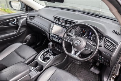 2017 Nissan X-Trail - Thumbnail