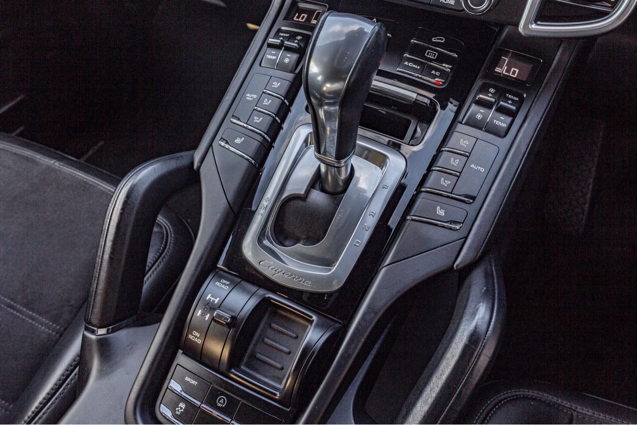 2017 Porsche CAYENNE 4WD