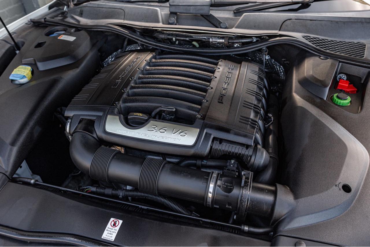 2017 Porsche CAYENNE 4WD