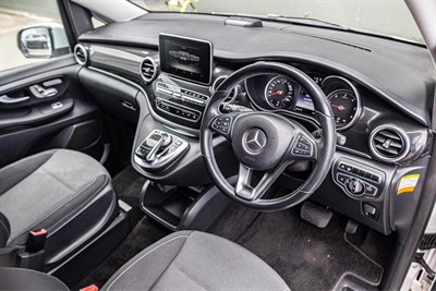 2017 Mercedes-Benz V CLASS - Thumbnail