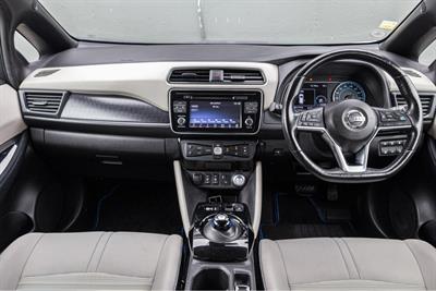 2018 Nissan Leaf - Thumbnail