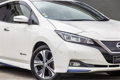 2018 Nissan Leaf - Thumbnail