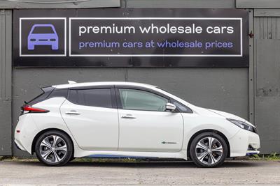 2018 Nissan Leaf - Thumbnail