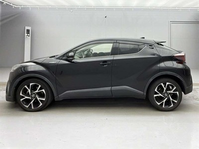 2017 Toyota C-HR - Thumbnail