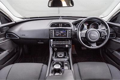 2015 Jaguar XE - Thumbnail
